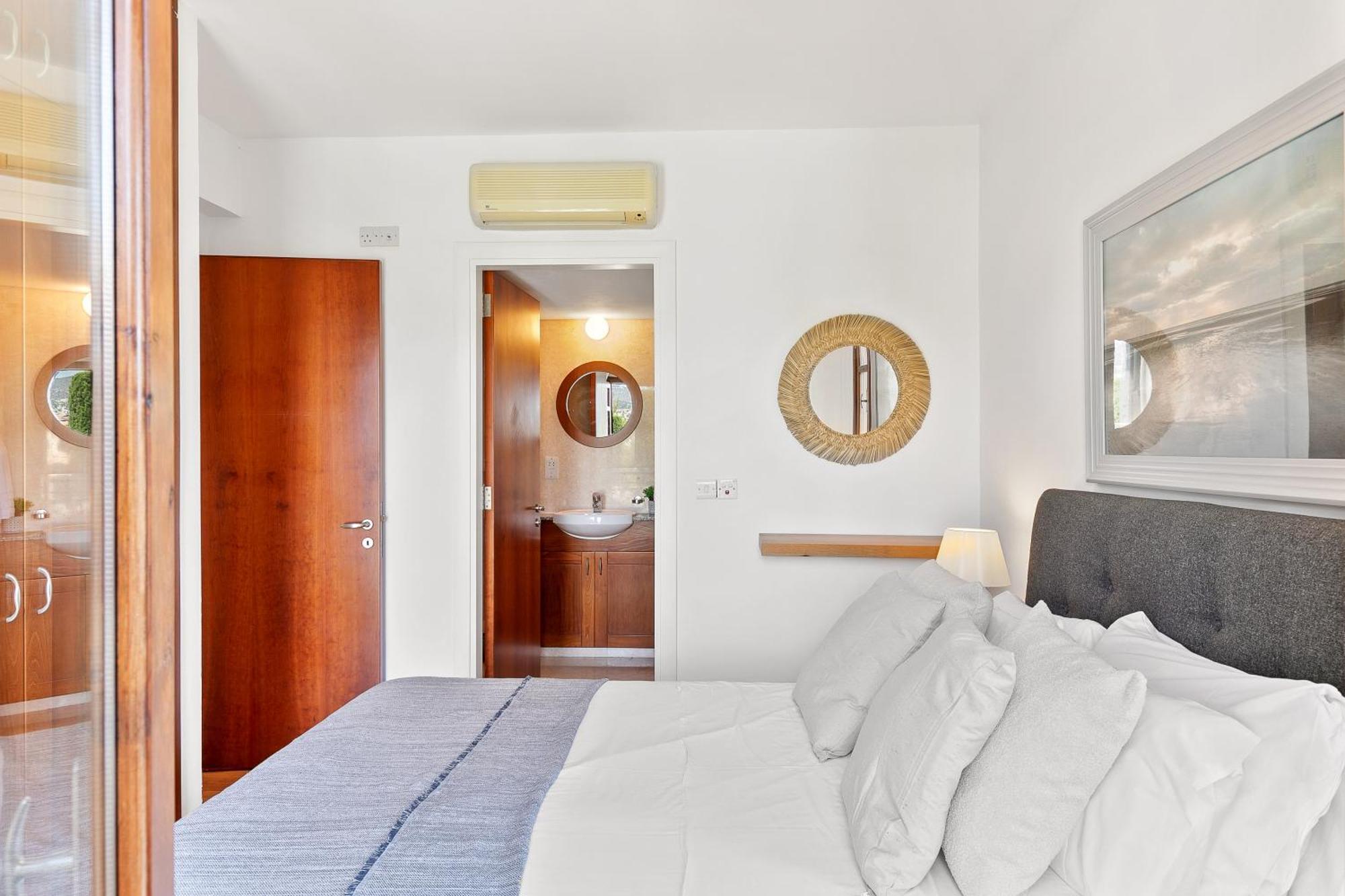2 Bedroom Apartment Chloe With Communal Pool, Aphrodite Hills Resort Kouklia Luaran gambar