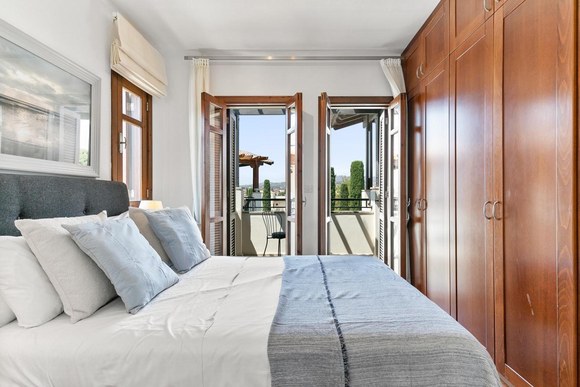 2 Bedroom Apartment Chloe With Communal Pool, Aphrodite Hills Resort Kouklia Luaran gambar