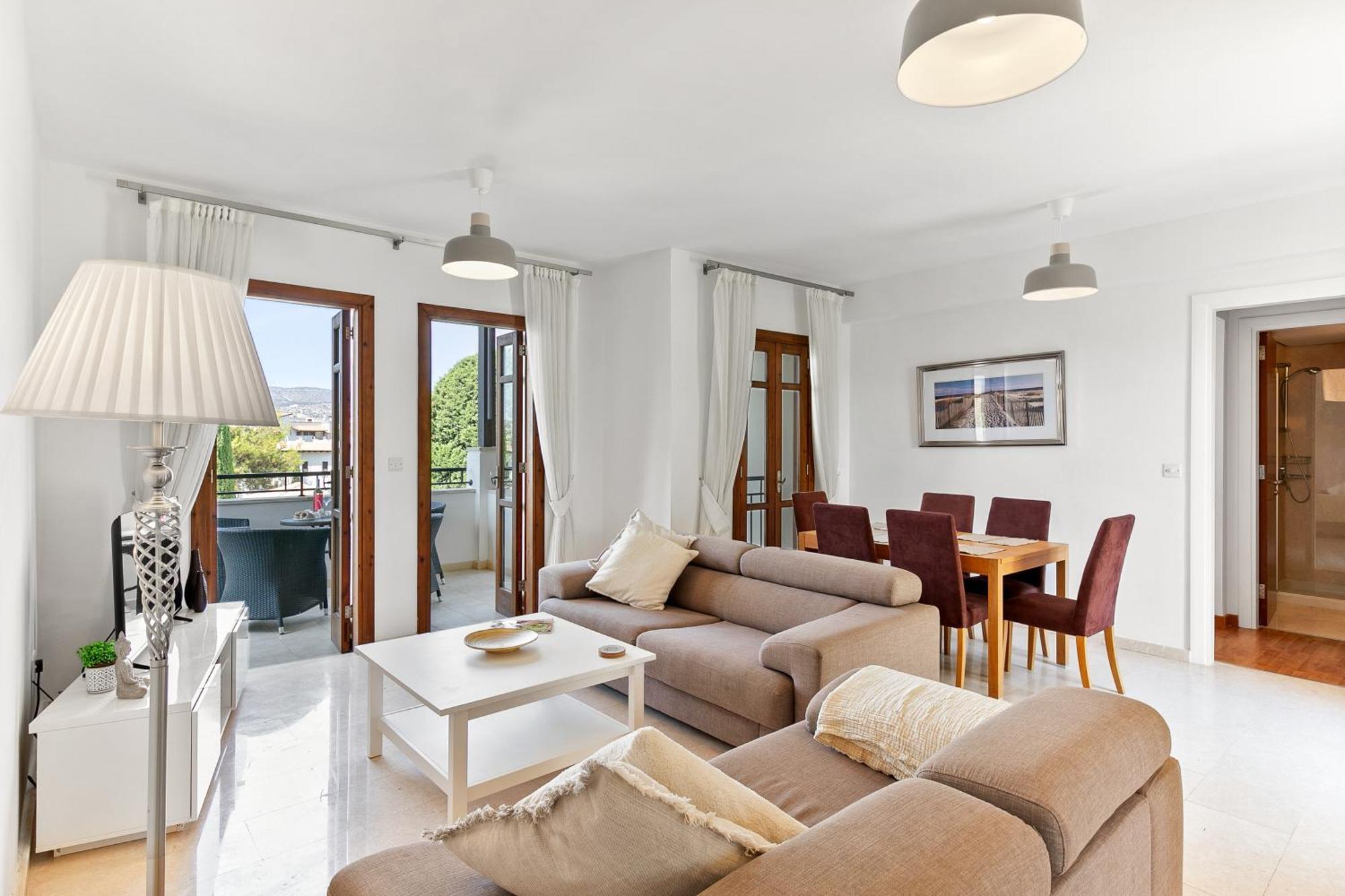 2 Bedroom Apartment Chloe With Communal Pool, Aphrodite Hills Resort Kouklia Luaran gambar