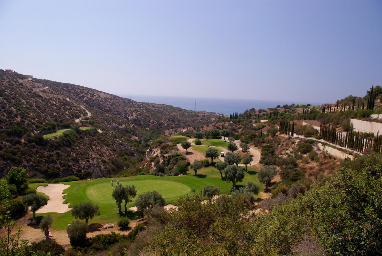 2 Bedroom Apartment Chloe With Communal Pool, Aphrodite Hills Resort Kouklia Luaran gambar
