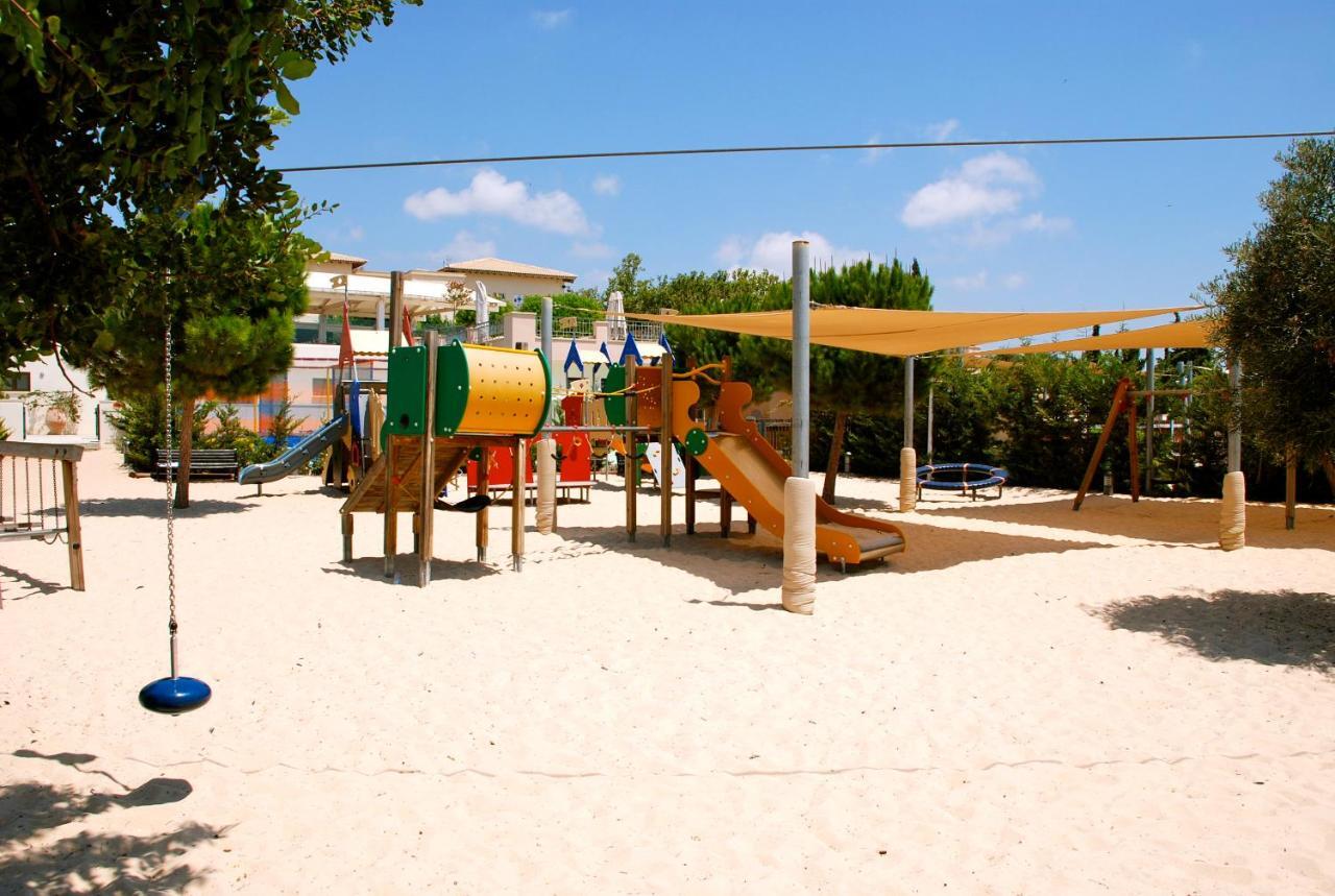 2 Bedroom Apartment Chloe With Communal Pool, Aphrodite Hills Resort Kouklia Luaran gambar