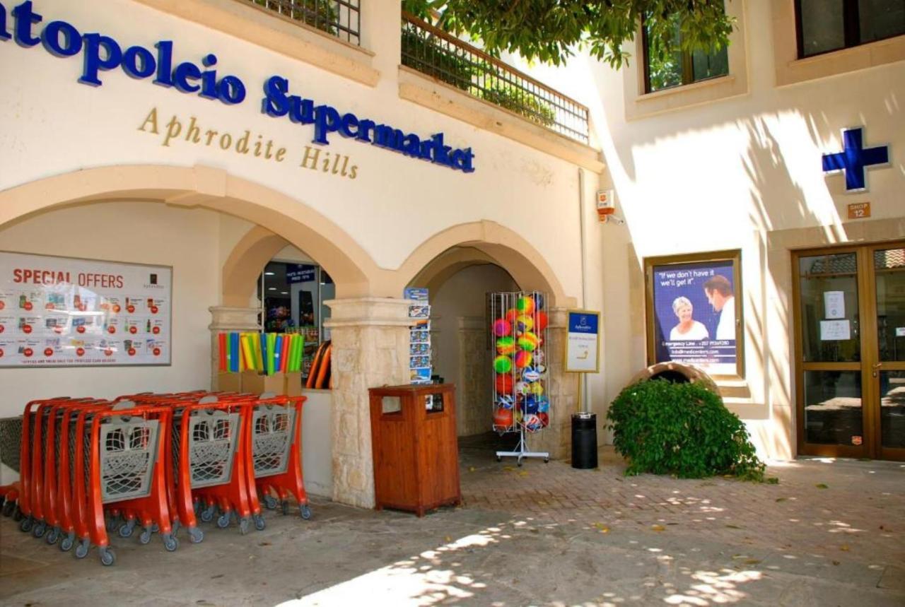 2 Bedroom Apartment Chloe With Communal Pool, Aphrodite Hills Resort Kouklia Luaran gambar